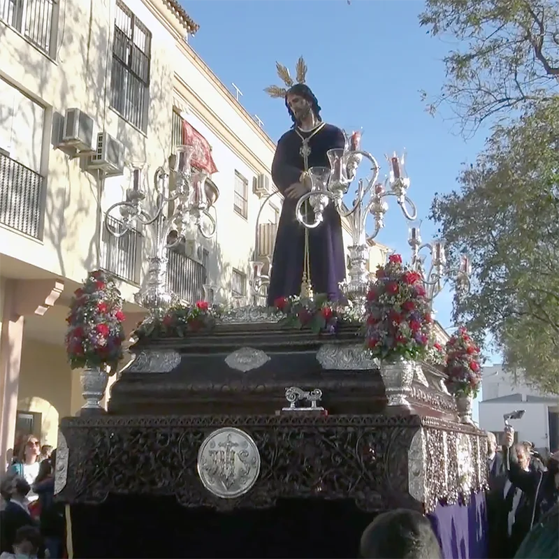 El Amor y Humildad —titular de Santa Ángela— en el antiguo paso del Consuelo (2022).