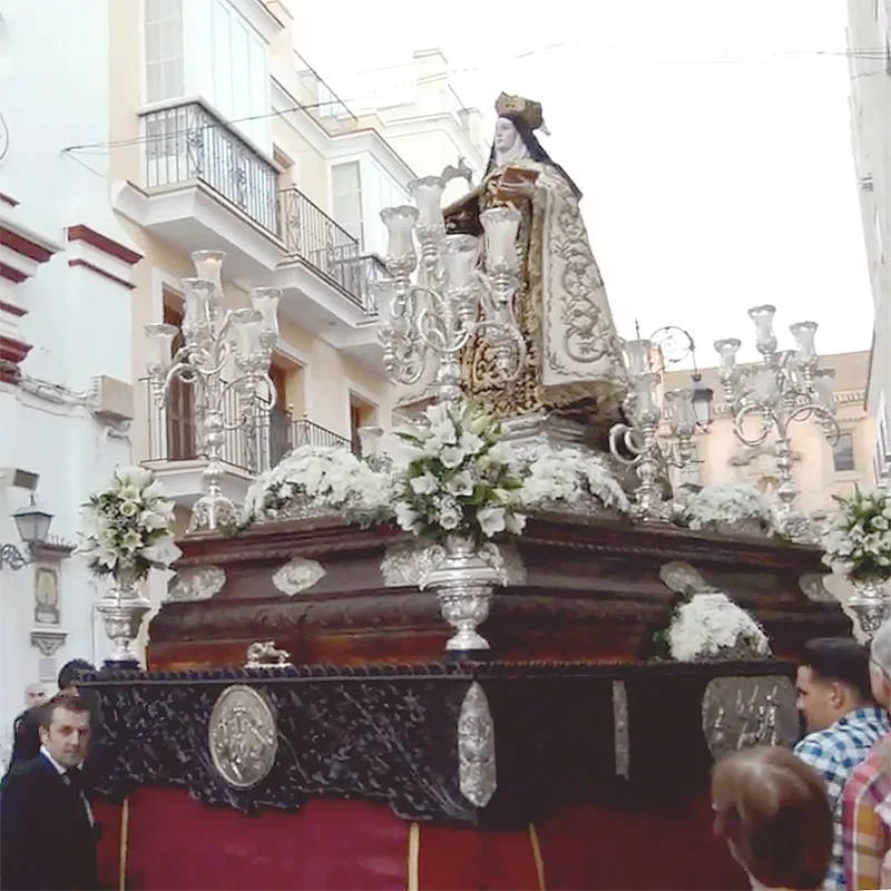 Santa Teresa de Jesús en el antiguo paso del Consuelo (2015).