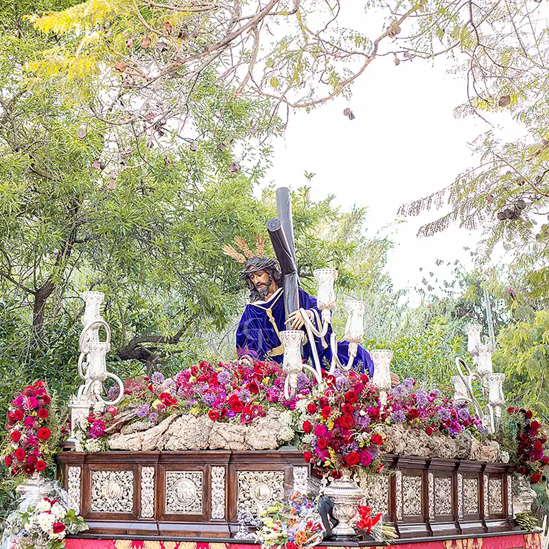 tercera caida sanlucar cristo primitivo El primitivo Cristo de la Tercera Caída sanluqueño, en una de sus primeras estaciones de penitencia. Foto: Javier Guisado.